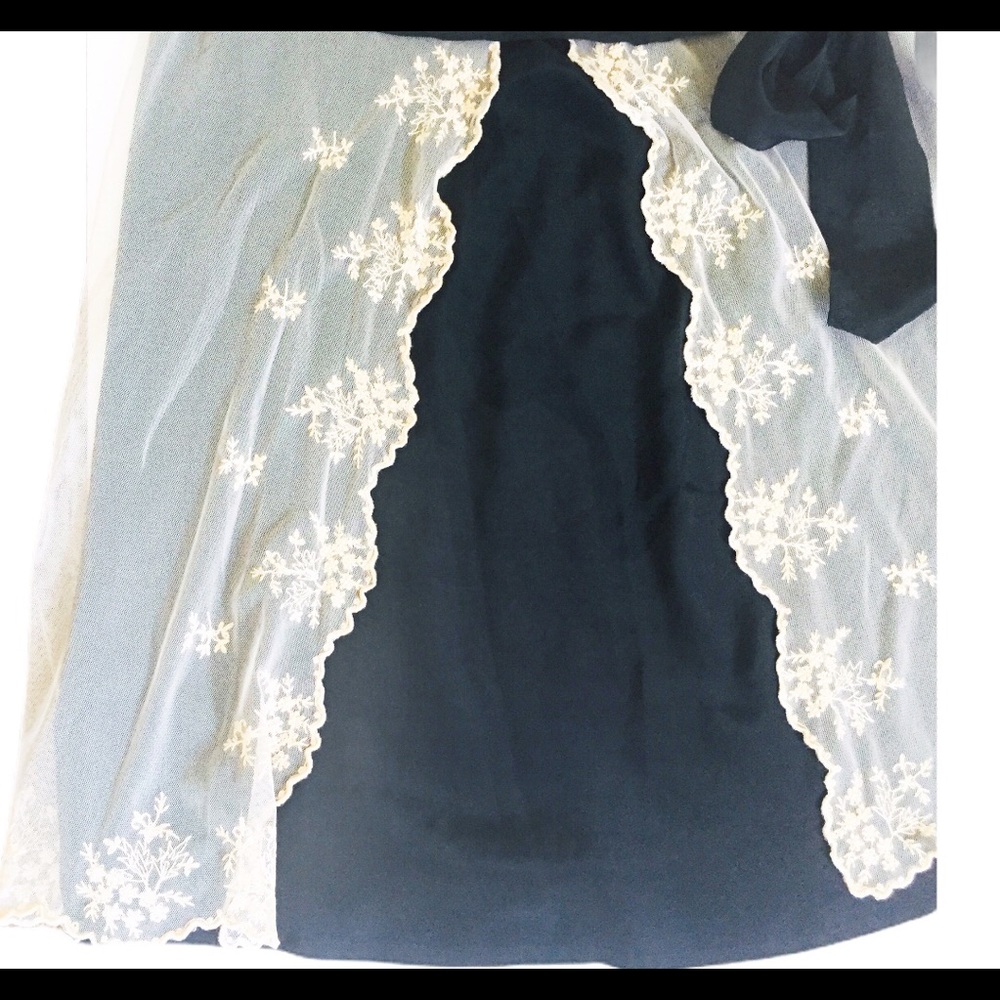 ANTHROPOLOGIE ODILLE Lace/Silk Floral Scallop Trim A Line Skirt Black/Ivory Sz 4 - Picture 6 of 8